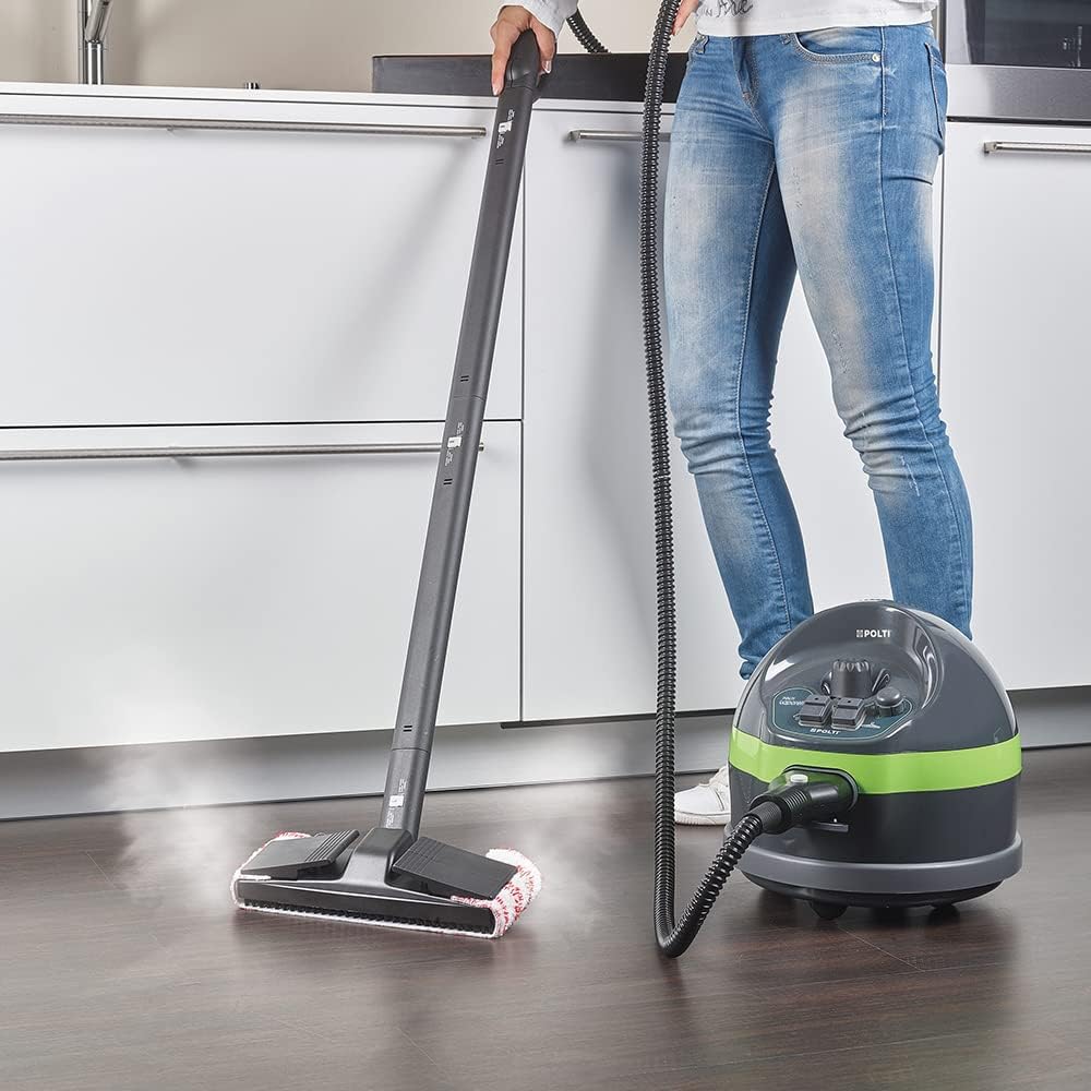 POLTI PTEU0259 Pulitore a vapore Classic 65 con tappo di sicurezza, capacità 1,3 L, pressione massima 4 bar, getto di vapore fino a 110 g/min, tempo di riscaldamento 9 minuti, indicatore luminoso pronto vapore, caldaia in alluminio Extra Alp, diametro