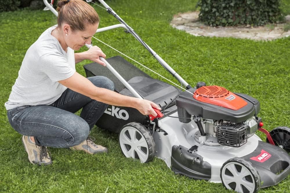 AL-KO Tosaerba a benzina Easy 5.10 SP-S (51 cm larghezza di taglio, 2.3 kW potenza motore, regolazione centralizzata altezza di taglio, Robusta scocca in lamiera d'acciaio, con trazione posteriore, per prati fino a 1800 m²)