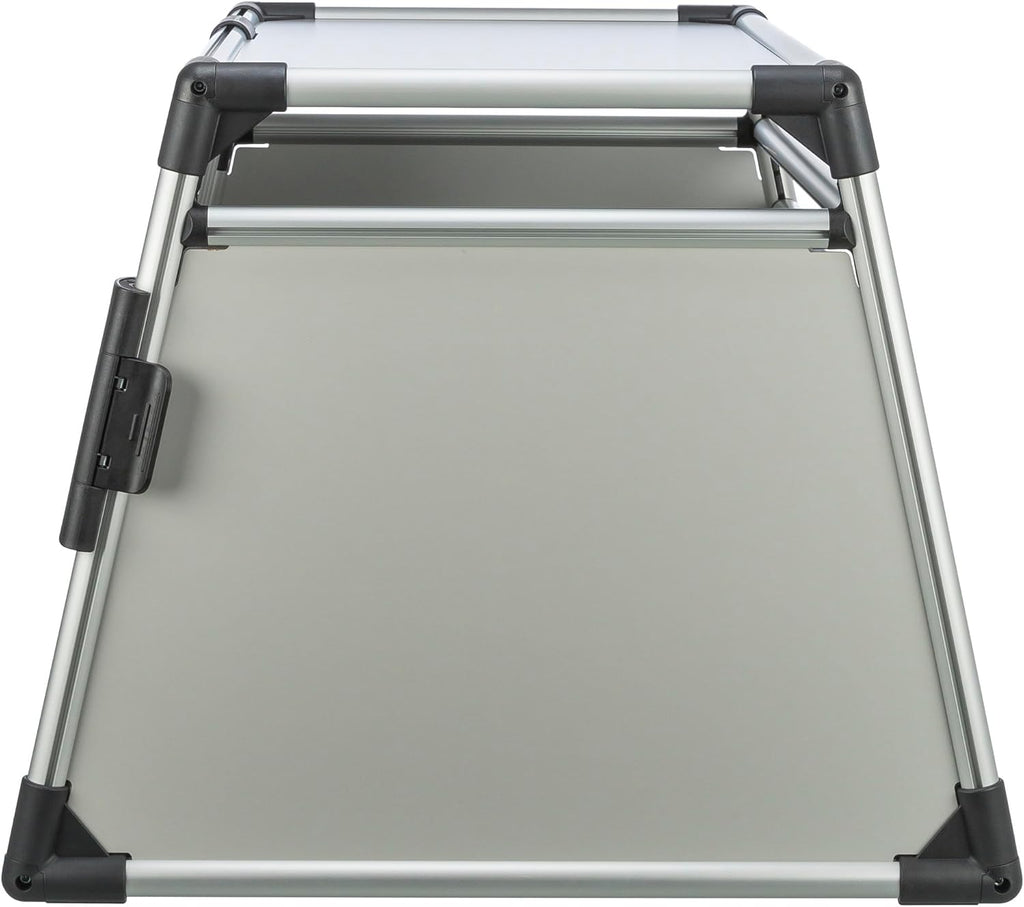TRIXIE Hunde-Transportbox Aluminium in silber – M: 55 × 62 × 73 cm, stabile und geräuscharme Hundebox mit abgeschrägten Seiten, Sicherheitsverschluss & rutschfester Liegematte – 39342
