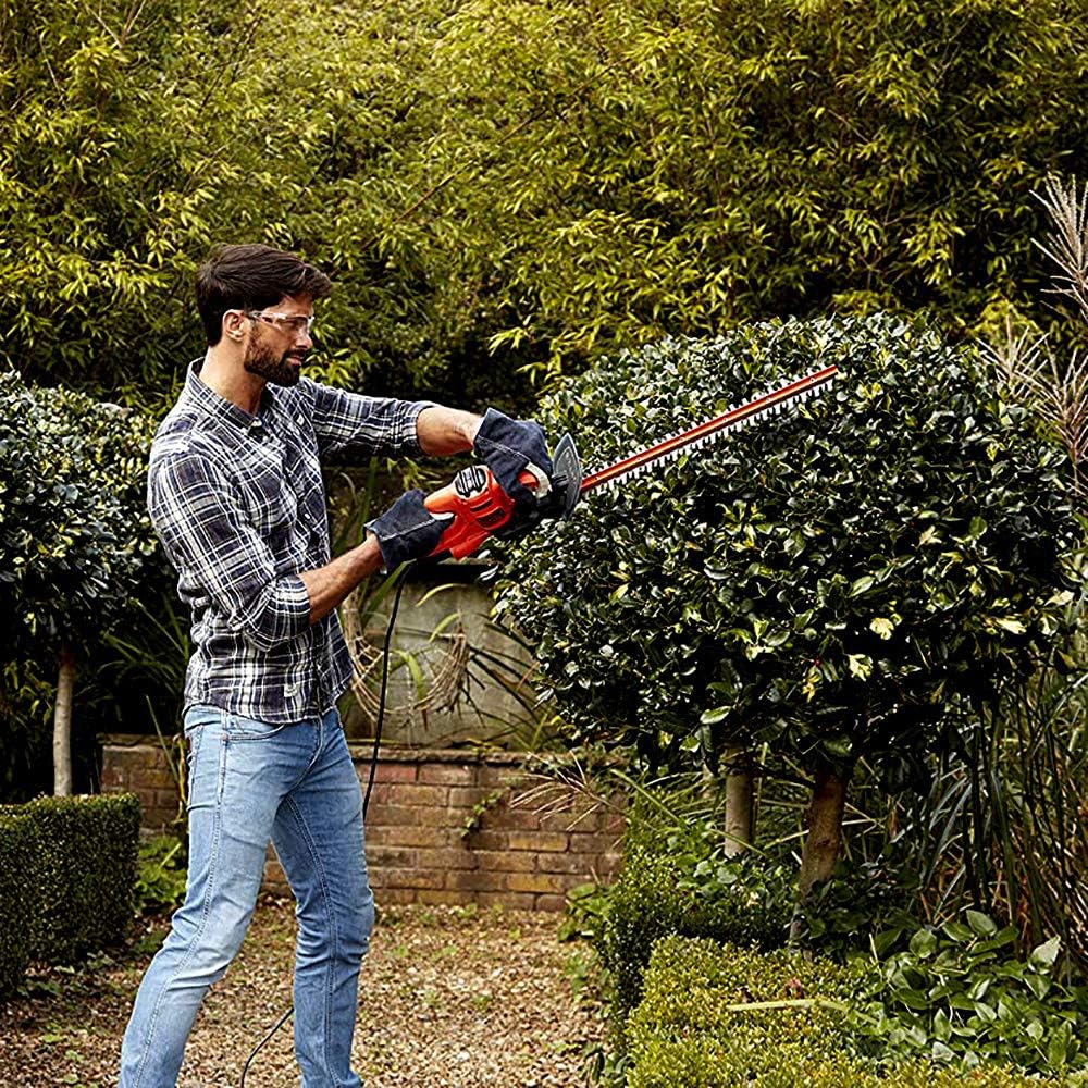 Black+Decker Tagliasiepi Elettrico BEHT201 (420W, lama da 45 cm, spessore di taglio 16 mm, impugnatura a T e protezione trasparente per le mani, per siepi di piccole dimensioni)