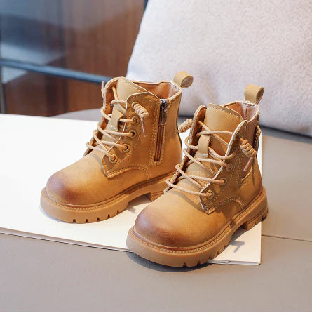 Mini Fashion - Stylish & Trendy für Kinder - Schnürstiefel