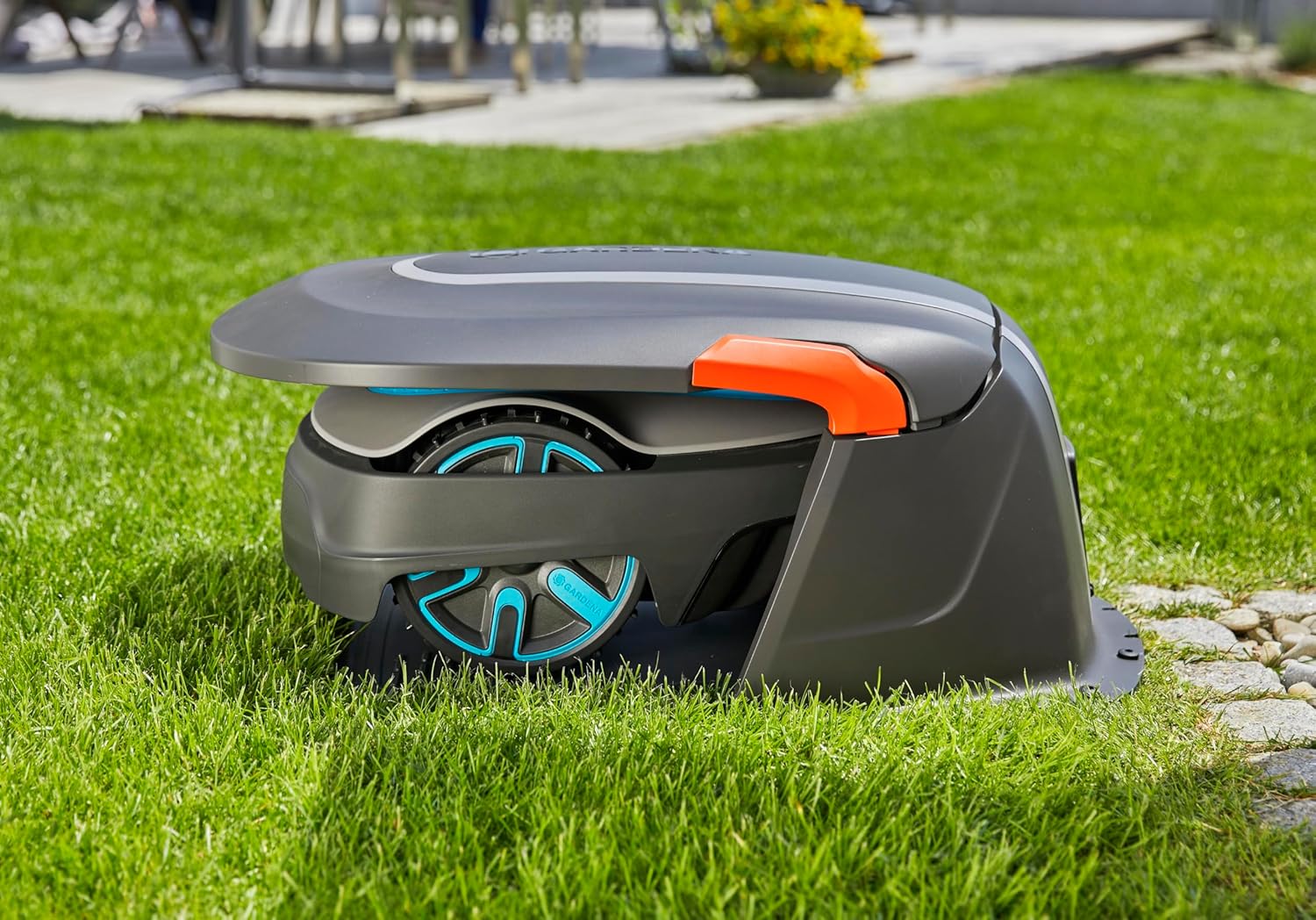Gardena Original Garage per Robot rasaerba: Garage per tosaerba, protezione ottimale da sole e pioggia per robot rasaerba e stazione di ricarica (15020-20)