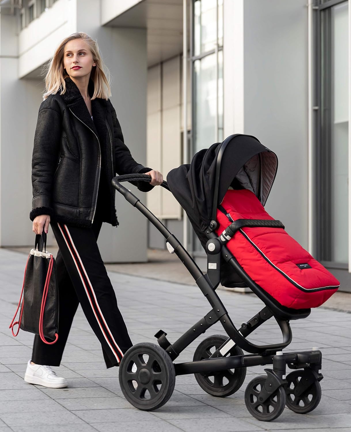 WERNER CHRIST BABY, Kinderwagen-Fußsack CORTINA – Thermo Winterfußsack (Kinder ab 6 - bis 36 Monate), mit herausnehmbarer Lammfelleinlage, medizinisches Fell, in Black (schwarz)