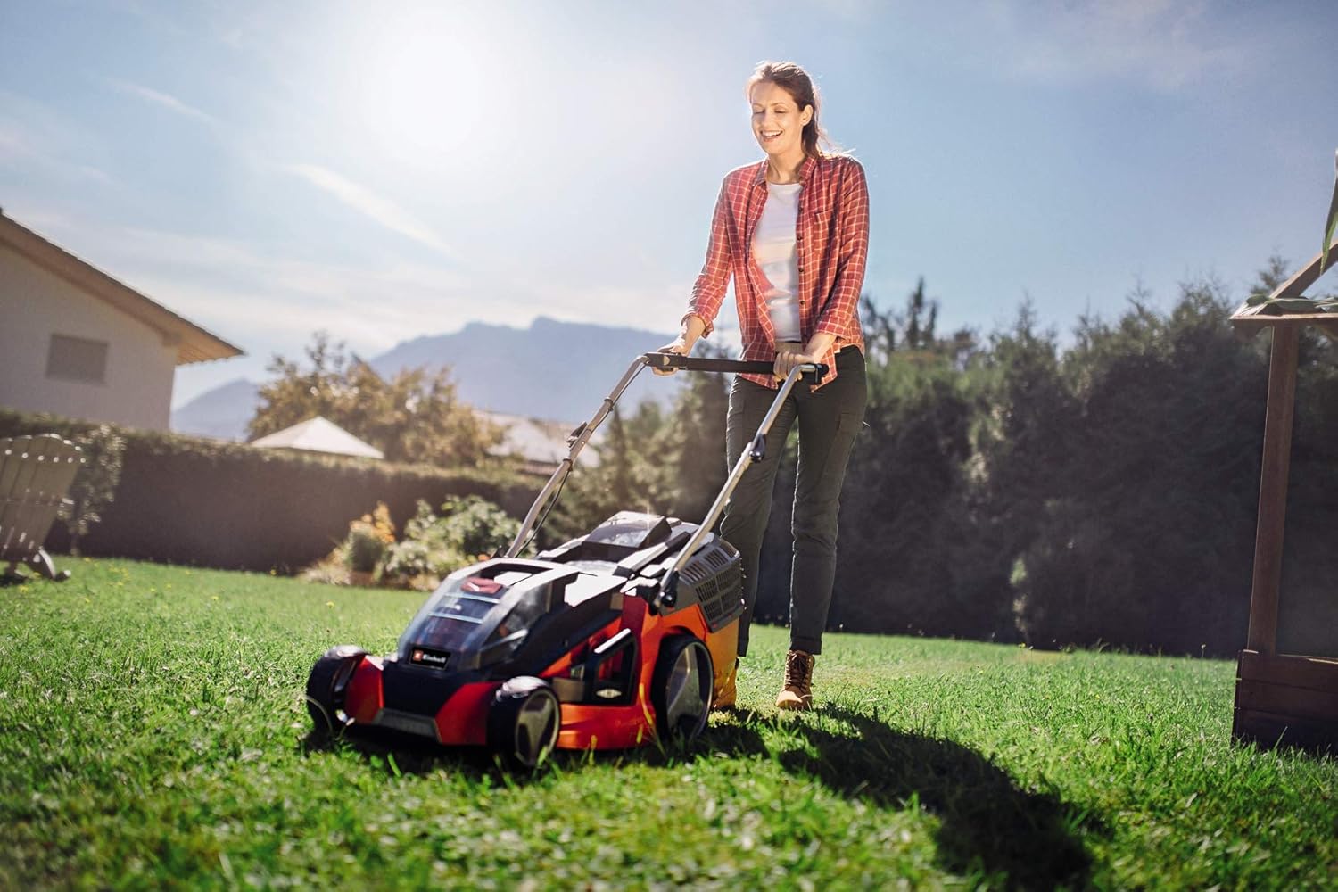 Einhell Akku-Rasenmher GE-CM 43 Li M Kit Power X-Change (36V, 43 cm Schnittbreite, bis 600 m, Brushless, Mulch-Kit, 63L Fangkorb, 25-75 mm Schnitthhe, inkl. 2x 4,0Ah + 2x Ladegert)