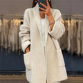 Warme und modische Strickjacke für Frauen, ideal für den Winter