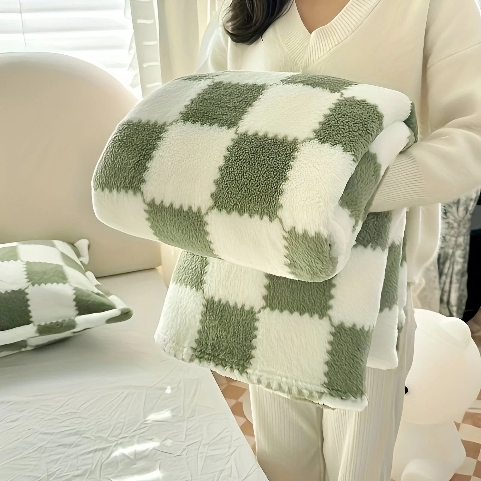 SnugFuz Kuscheldecke – Weiche, bunte Fleece-Decke mit niedlichem Karomuster