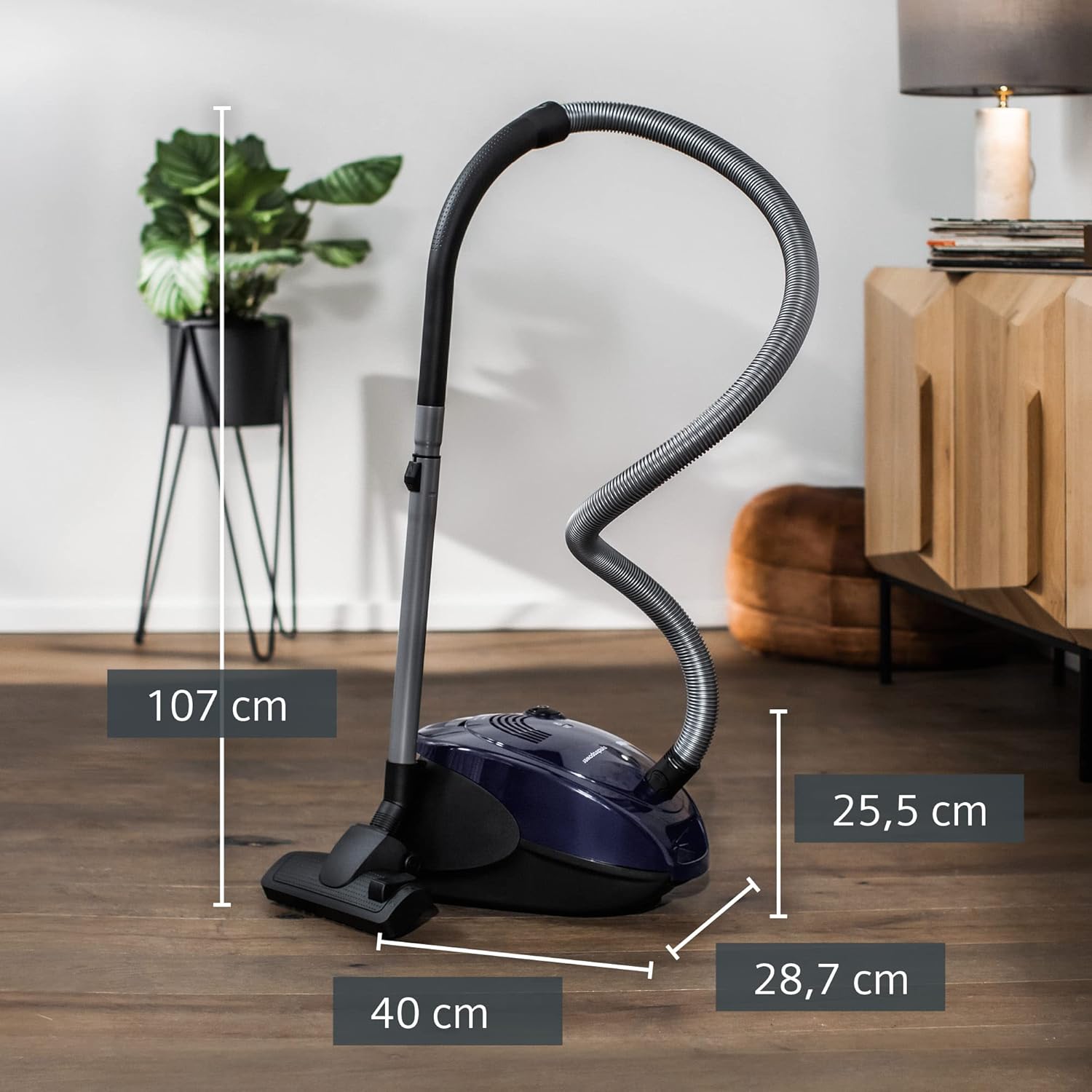Siemens synchropower VS06A111 Aspirapolvere con sacchetto, aspirapolvere a traino, filtro igienico, spazzola per pavimenti duri e tappeti, elevata potenza di aspirazione, cavo lungo, bocchetta a lancia, 600 W, blu