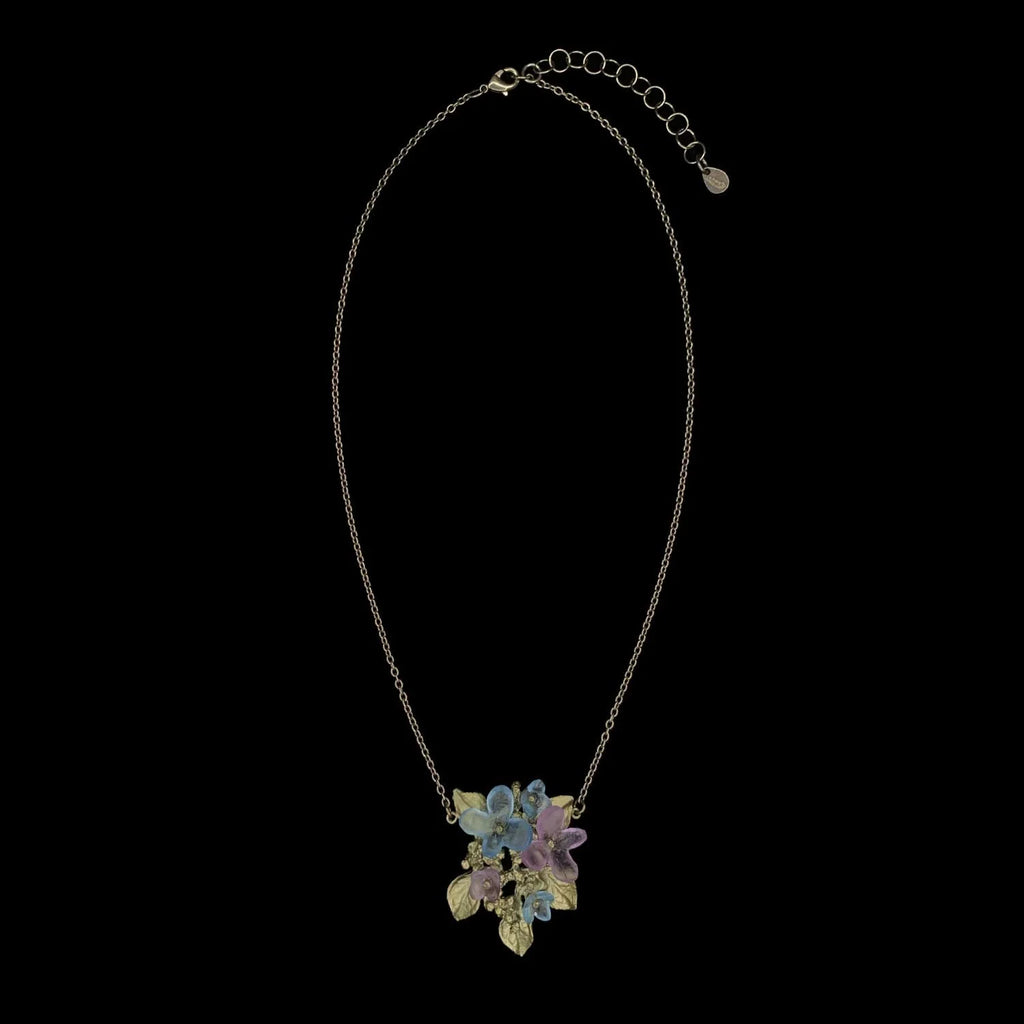 Collana con ciondolo a forma di ortensia blu