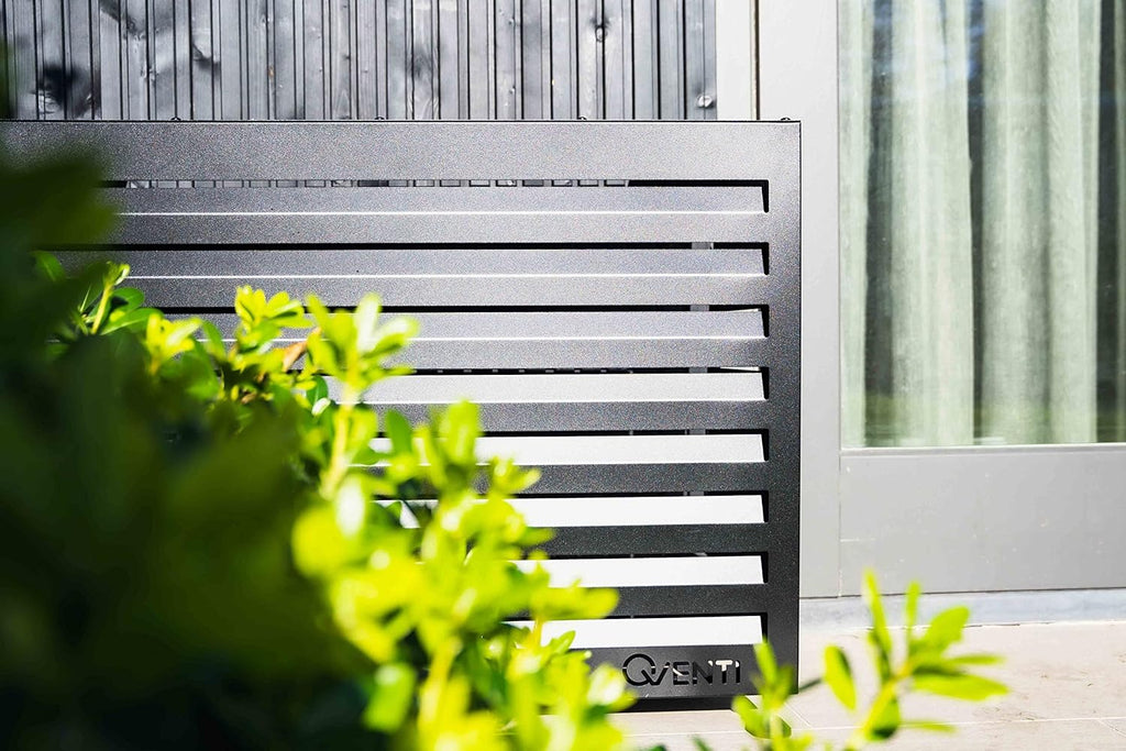 Copertura Qventi per condizionatore - Antracite/Grigio - Alluminio - Griglia di protezione - Rivestimento - Facile montaggio - Taglia S - Dimensioni esterne (LxPxH): 100 x 50 x 75 cm