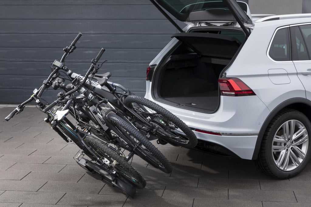 Fischer Portabici da Gancio Traino Proline Evo 2, per 2 biciclette fino a 60 kg di carico utile, adatto per e-bike, preassemblato, con serratura, pieghevole