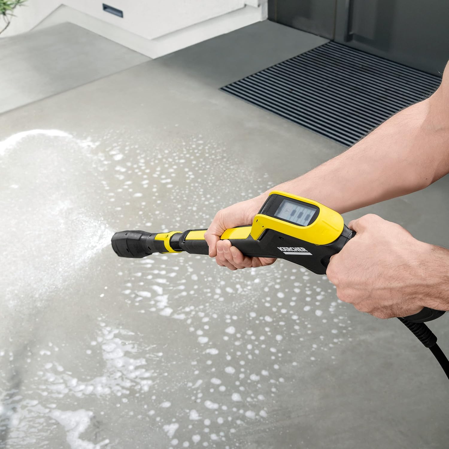 Kärcher T-Racer T 7 Plus detergente per superfici (protezione dagli spruzzi d'acqua, per grandi superfici, due ugelli a getto piatto, impugnatura per lavorare in verticale, ugello di potenza, ugello di risciacquo)