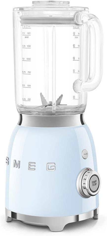Smeg, BLF03PKEU, Frullatore da tavolo da 1,5 l, 4 velocità, 4 programmi automatici, Doppia lama rimovibile, Coperchio trasparente con tappo dosatore, Antiscivolo, 800W, Rosa