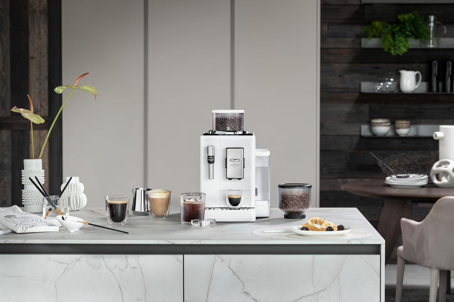 De'Longhi Rivelia EXAM440.55.W Macchina da Caffè Automatica con Sistema LatteCrema, Contenitore chicchi intercambiabile, 16 bevande caffè e latte con un solo tocco, Funzione Extra Shot, Display Touch da 3,5 pollici, Bianco