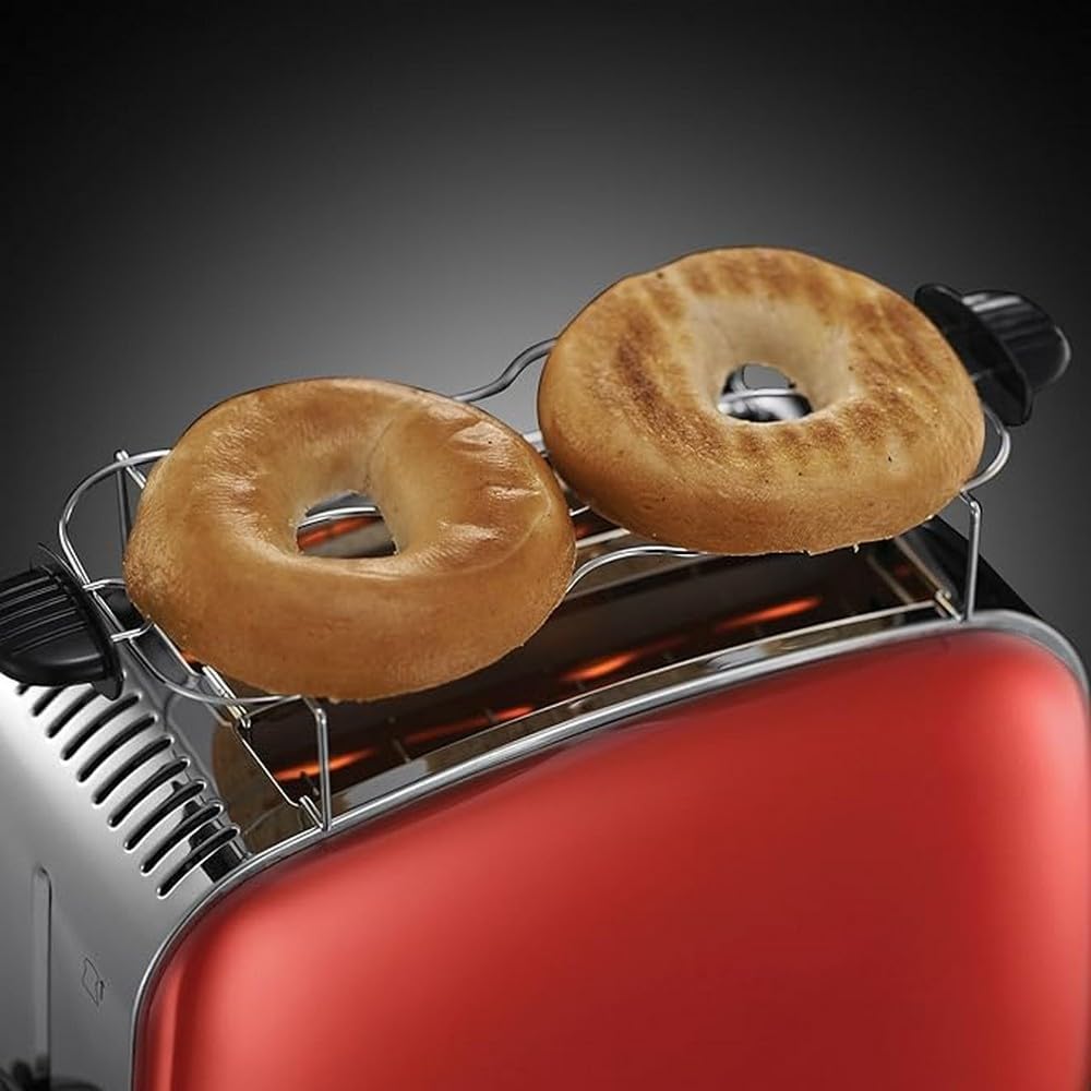 Russell Hobbs Set Colazione Colours+ Rosso: Macchina da caffè [Timer digitale, Doccetta per estrazione e aroma ottimali] 24031-56 + Bollitore [1,7l, 2400W] 20412-70 + Tostapane [per 2 fette] 26554-56