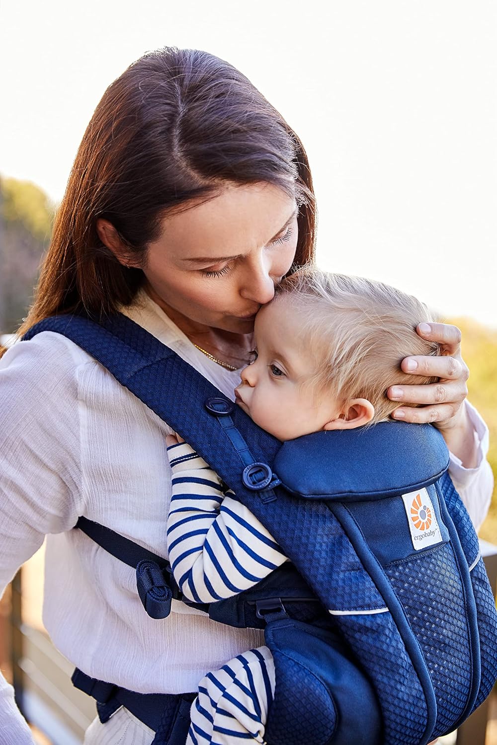 Ergobaby Omni Breeze Marsupio per Neonati dalla Nascita fino a 20 kg, Morbido Mesh SoftFlex a 4 Posizioni, Ergonomico, Porta Bebè, Natural Beige