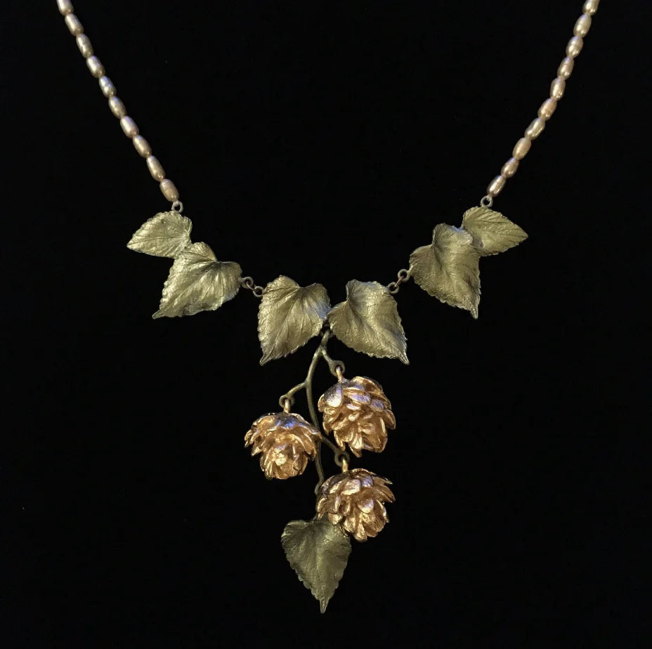 Collana di perle di luppolo