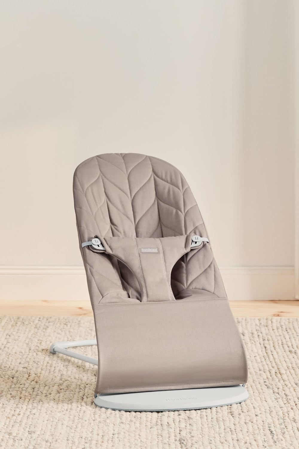 BabyBjörn Sdraietta Bliss, Tessuto, Trapuntatura petalo, Grigio Sabbia