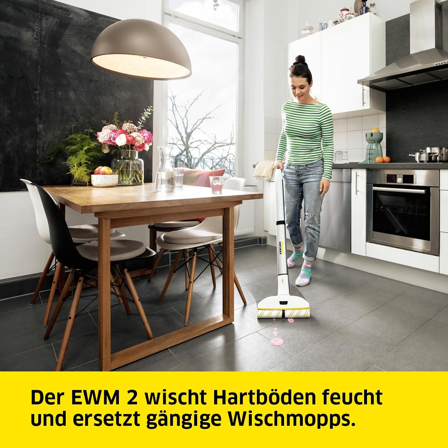 Kärcher Lavapavimenti elettrico EWM 2, lavapavimenti senza fili con 2 rulli in microfibra rotanti, durata della batteria: circa 20 min, capacità di superficie per carica della batteria: circa 60 m², bianco