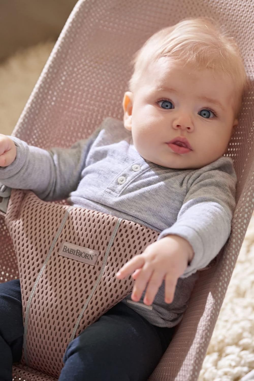 BabyBjörn Sdraietta Bliss, Tessuto, Trapuntatura petalo, Grigio Sabbia
