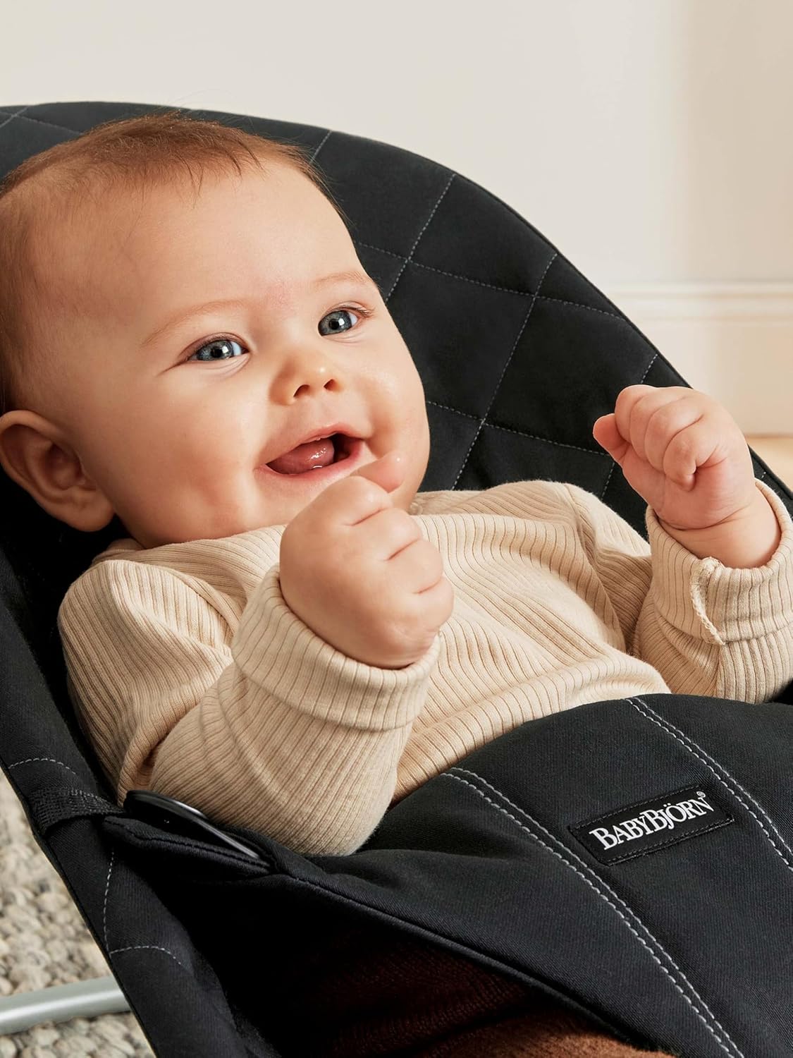 BabyBjörn Sdraietta Bliss, Tessuto, Trapuntatura petalo, Grigio Sabbia