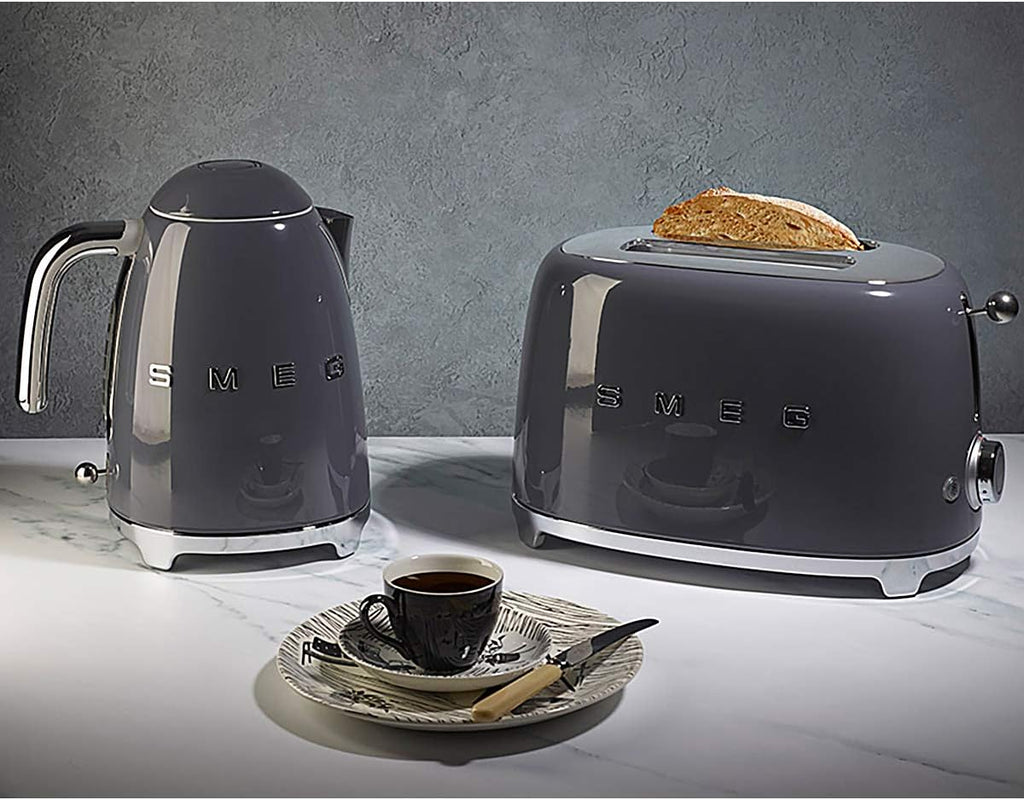Smeg, 2x2 TSF01CREU - Tostapane, 2 scomparti per 2 fette, 6 livelli di doratura, funzione riscaldamento, funzione scongelamento e bagel, vassoio raccoglibriciole, 950W, Crema