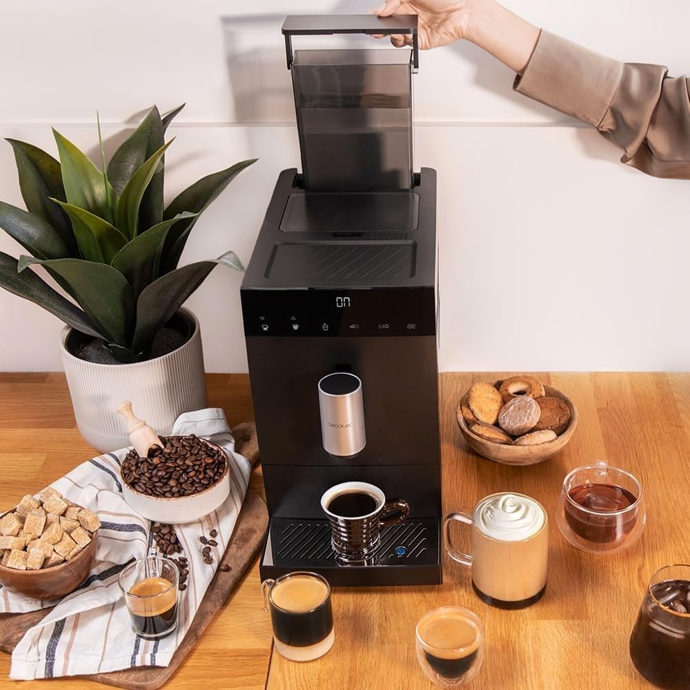 Macchina da caffè superautomatica compatta Cecotec Cumbia Cremmaet Compact, 1350 W, 19 bar e sistema Thermoblock, serbatoio acqua da 1,1 L e contenitore caffè da 150 g, Plug&Play, pulizia automatica