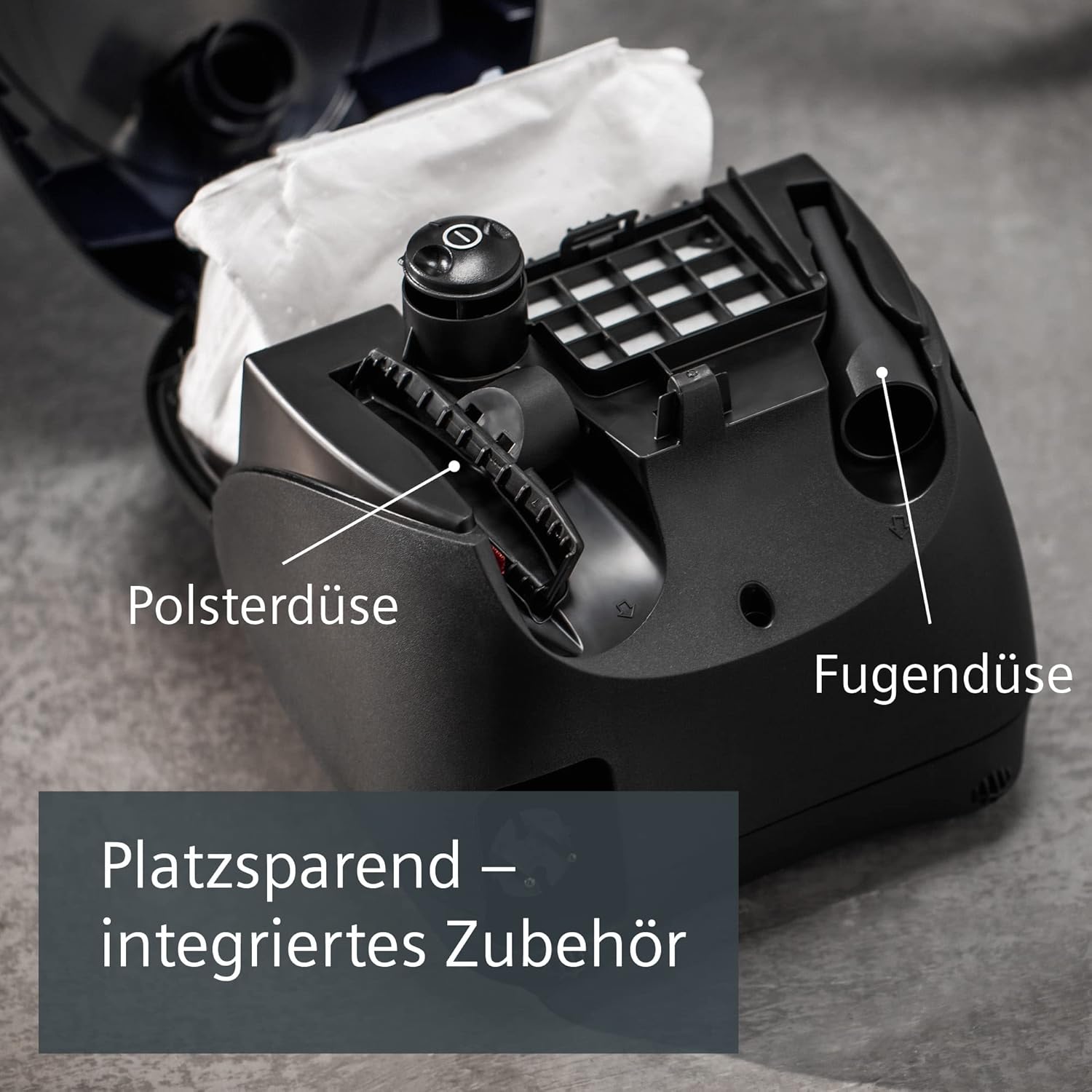 Siemens Aspirapolvere con sacco synchropower VS06A111, aspirapolvere a traino, filtro igienico, bocchetta per pavimenti duri e moquette, forte potenza di aspirazione, cavo lungo, bocchetta a lancia, 600 W, blu