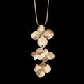 Collana con pendente a forma di ortensia