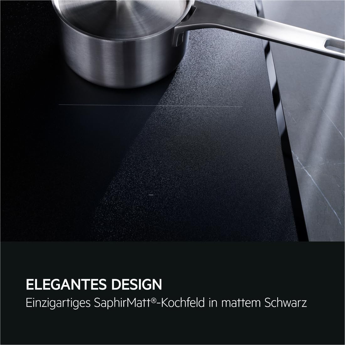 AEG piano cottura a induzione autonomo 80cm con cappa integrata / Prodotto in Germania / 4 zone cottura Flexi con funzione Bridge (combinazione di 2 zone) / Funzione automatica della cappa / Filtro a carbone attivo / COLI84COXB