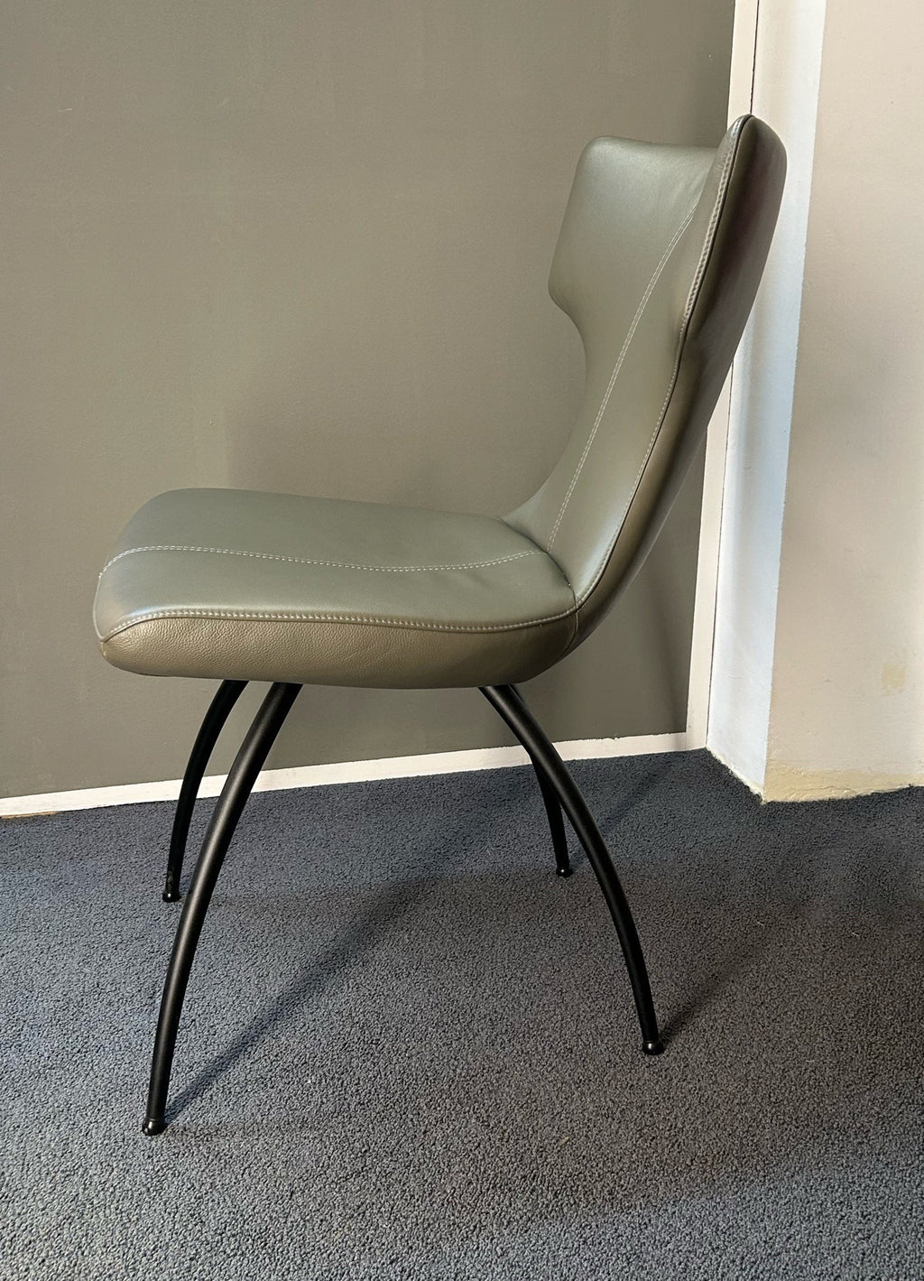 Leolux Stuhl Callas Fino Leder grün 2 x vorhanden