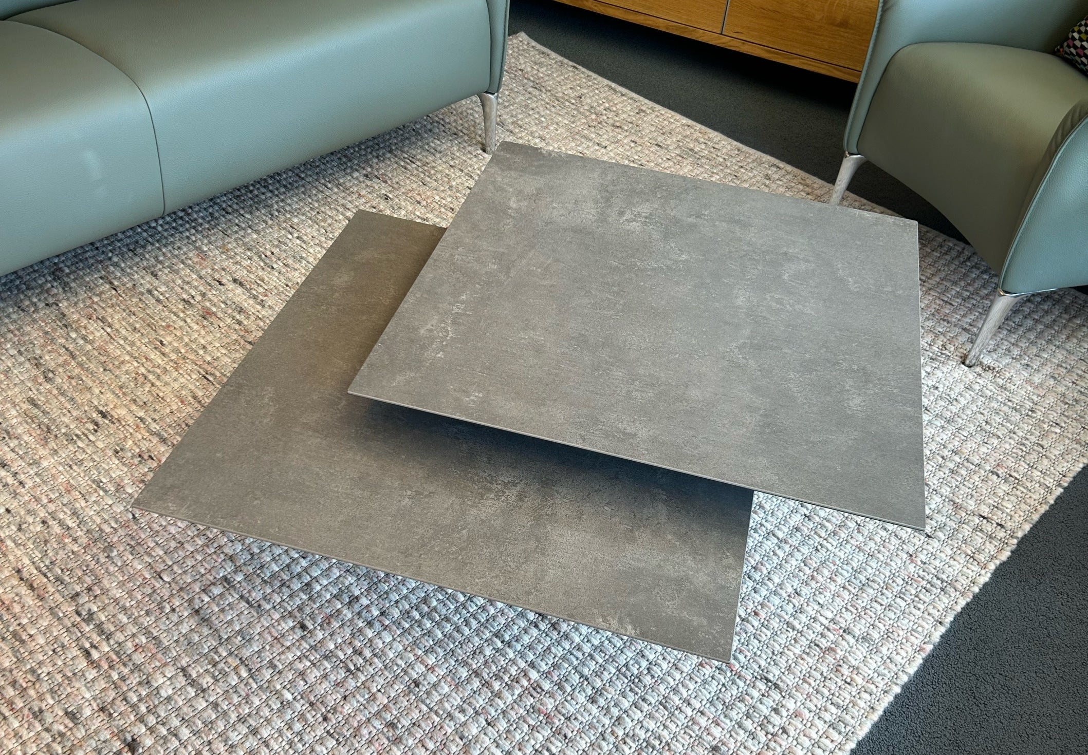 Ronald Schmitt Couchtisch Evita H509 drehbare Platte, 75 x 75 cm Keramik Focos Piombo