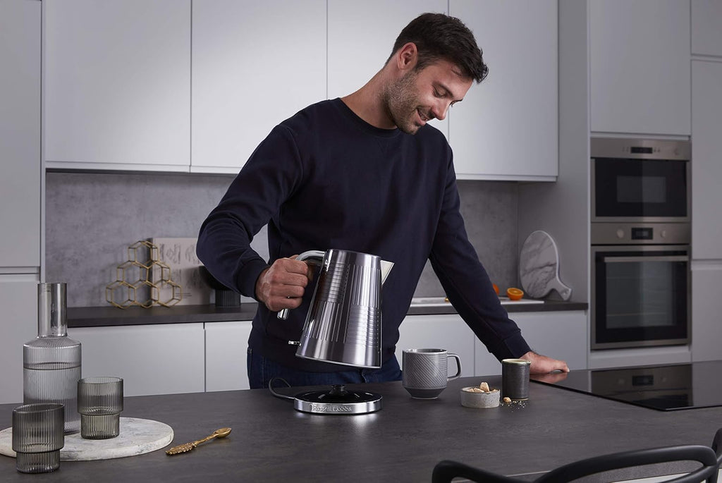 Russell Hobbs GeoSteel Set Colazione: Tostapane, Bollitore e Macchina per il Caffè