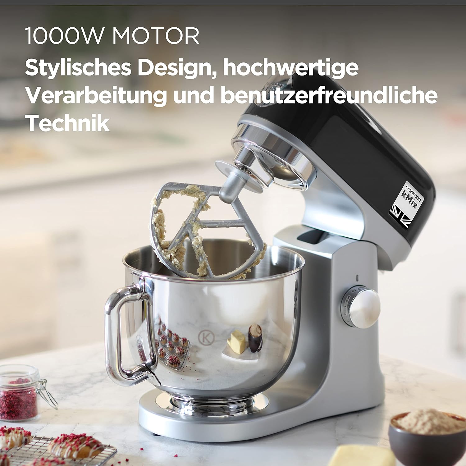 Kenwood kMix KMX750RD Robot da cucina, Ciotola in acciaio inox da 5 litri, Sistema di sicurezza Safe-Use, Corpo in metallo, 1000 Watt, Inclusi set di 3 accessori da pasticceria e paraspruzzi, Rosso