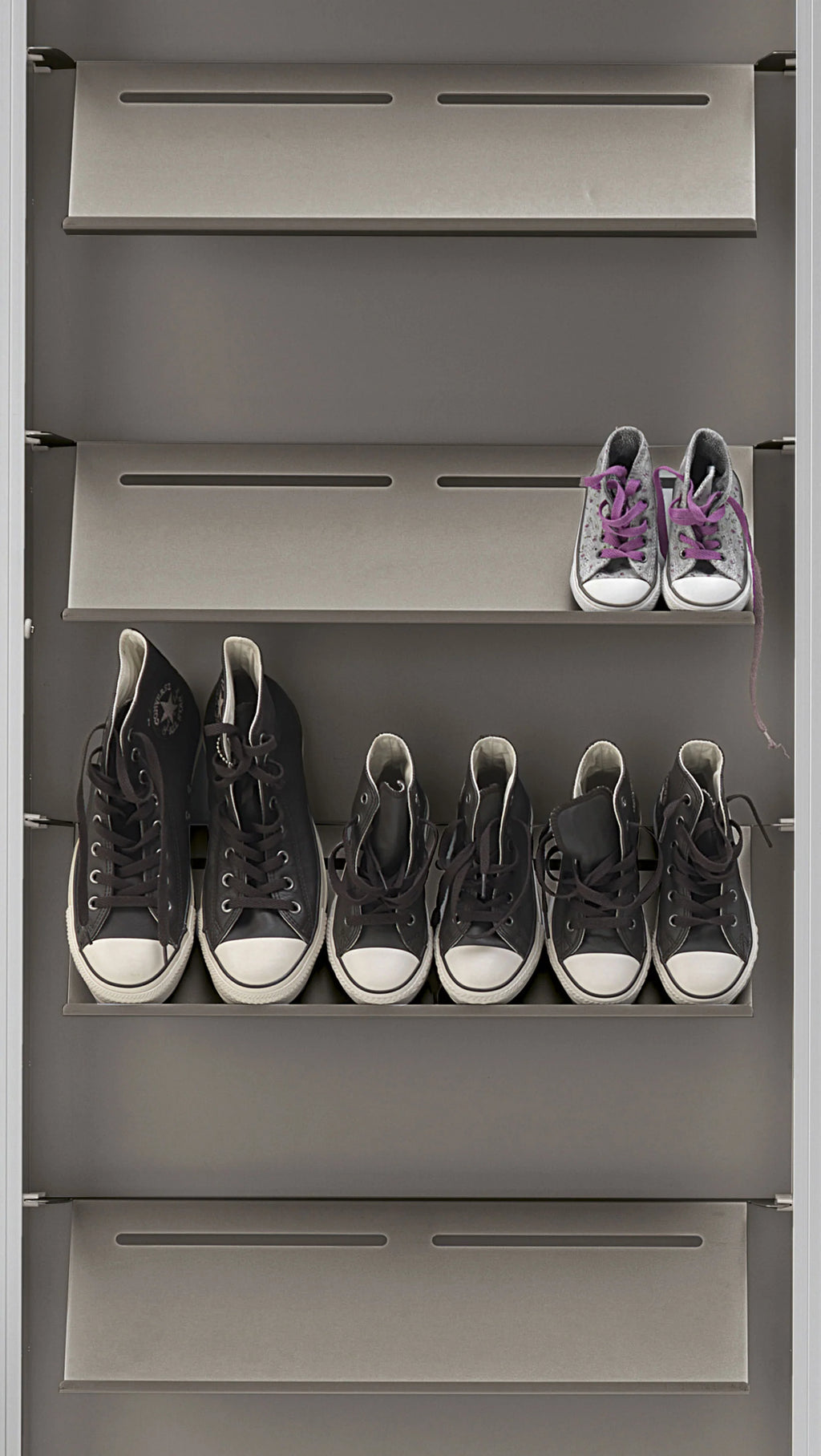 Kristalia Box, Footbox italienischer Design Schuhschrank und Spiegel