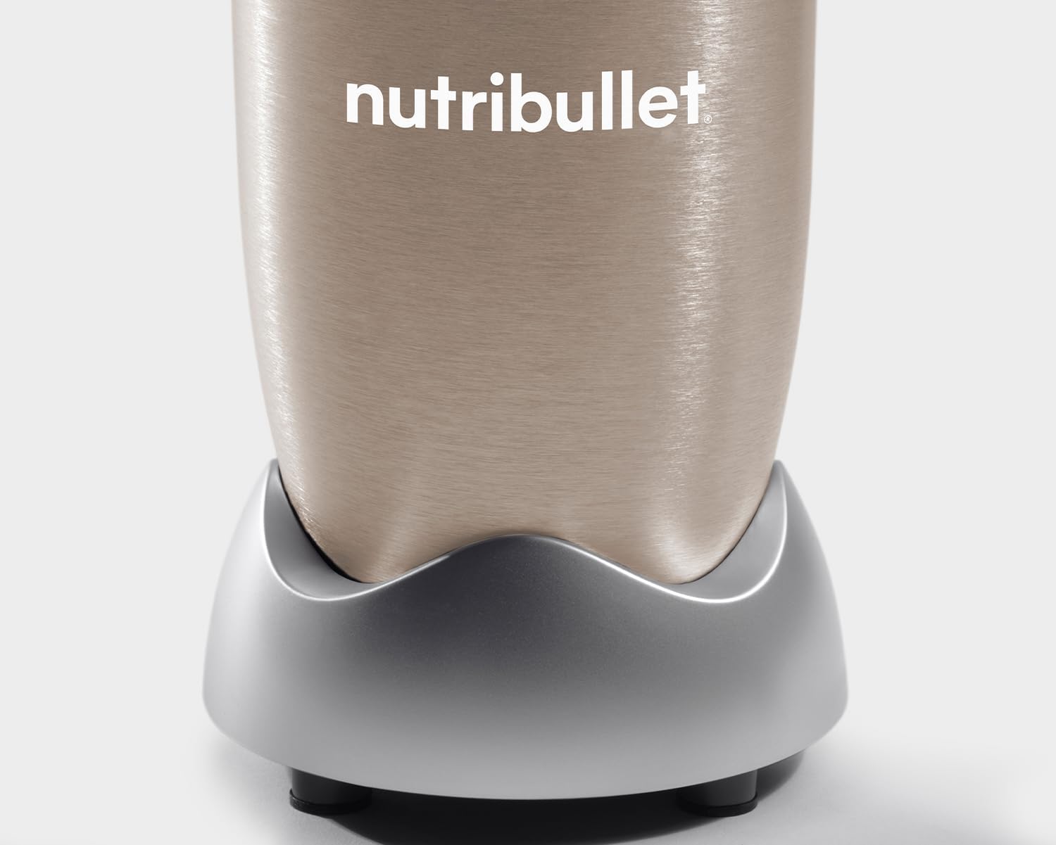 nutribullet Pro, 900 Watt, Facile e veloce da usare, Compatto, Facile da pulire, Con bicchiere da 700 ml, Frullatore per smoothie, Mixer elettrico, NB904B, Nero