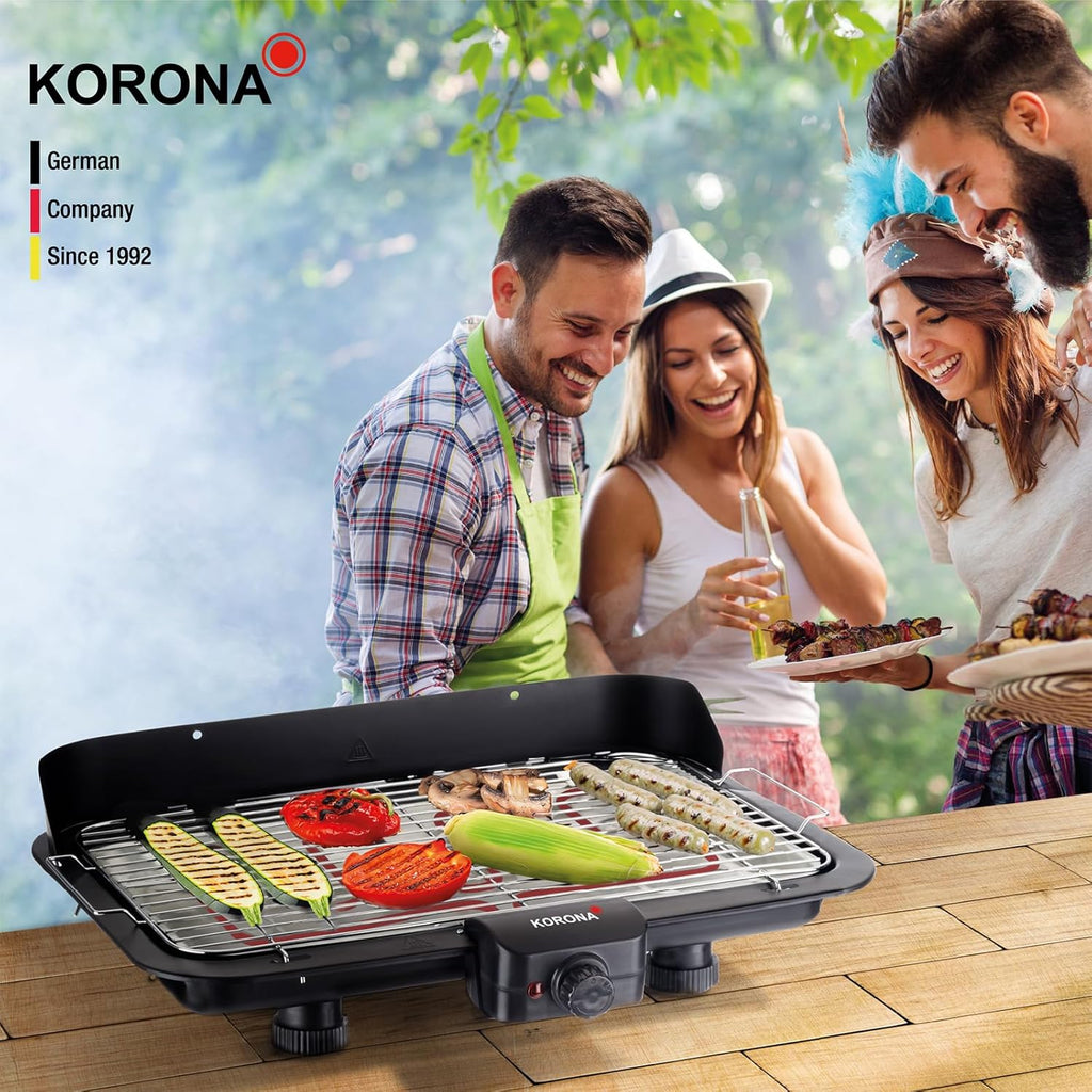 Korona 46222 Elektro-Standgrill mit Rollen | 2400 Watt Elektrogrill | Geteilte XXL Grillfläche, geriffelt und glatt | mit Deckel und Temperaturanzeige