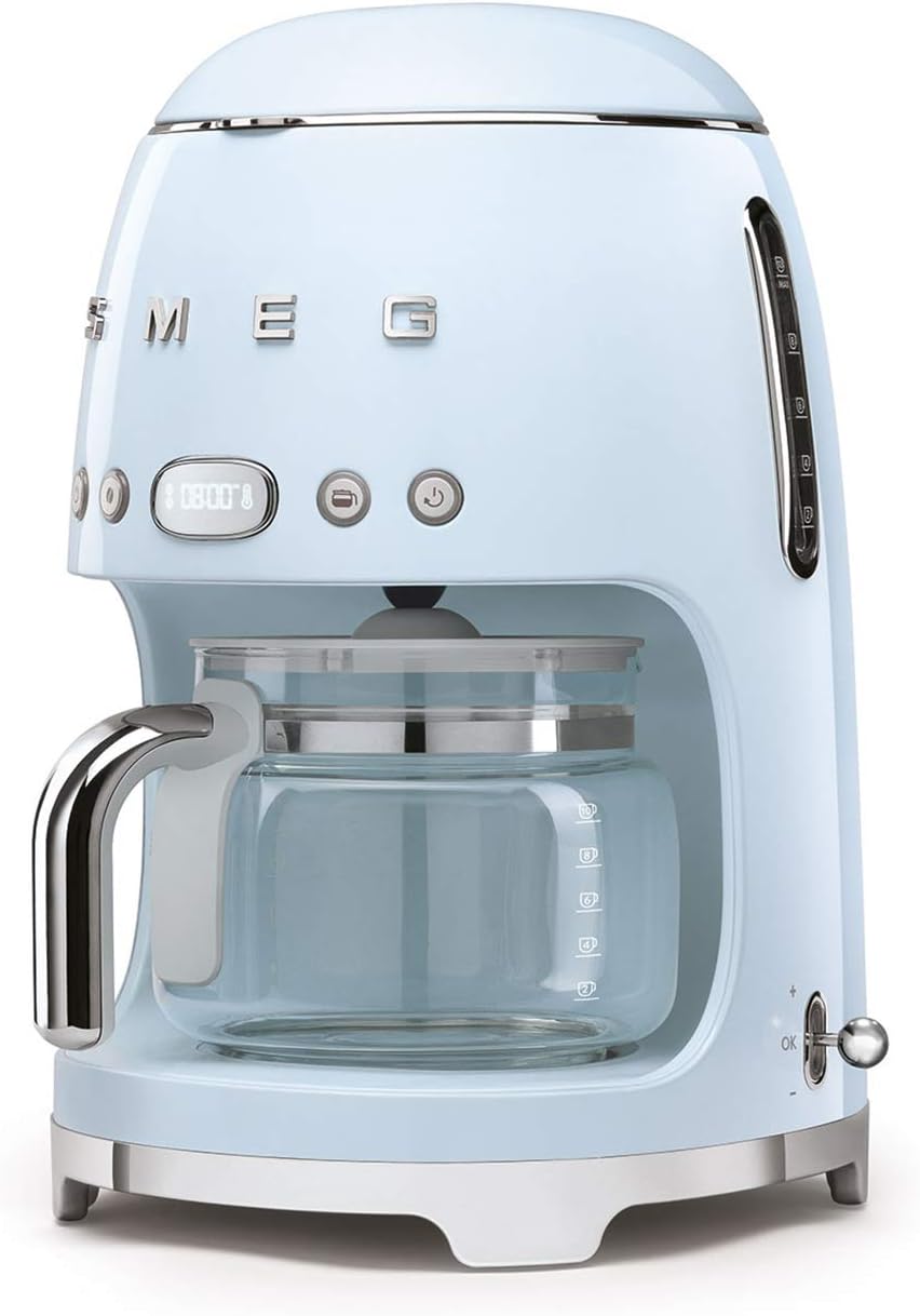 Smeg, DCF02BLMEU, Macchina da caffè con filtro, Funzione aroma e avvio automatico, Caraffa in vetro fino a 12 tazze, 2 livelli di intensità, Funzione di mantenimento del calore, 1050W, Nero opaco