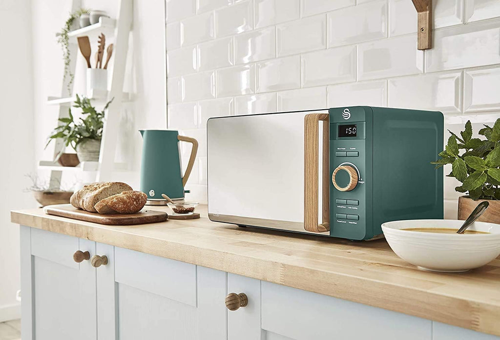 Forno a microonde digitale Swan Nordic da 20 L, 6 livelli di potenza, 800 W, timer da 30 minuti, facile da pulire, modalità scongelamento, design moderno, maniglia effetto legno, bianco opaco
